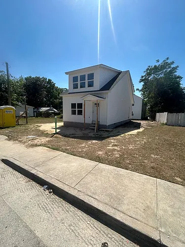 1311 McDuffie Ave Photo 1