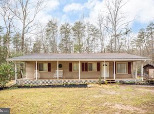 14000 Ash Ln, Sumerduck, VA 22742