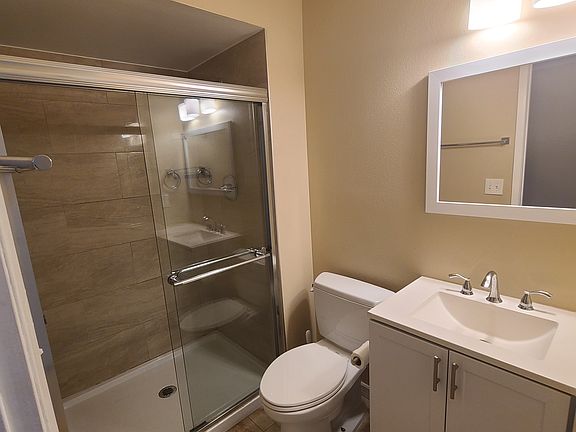 1st floor bathroom