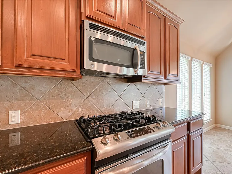 6206 Falling Briar Ln — Photo 28
