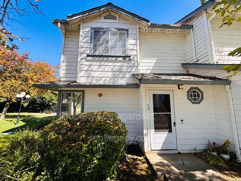 1810 E Tabor Ave #13