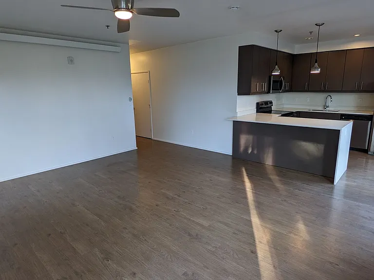 Viewpoint Terrace Apartments — Photo 22