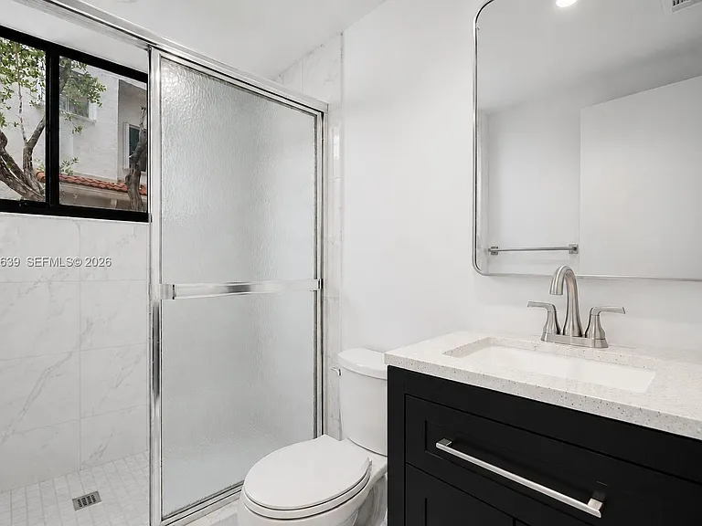 21378 Marina Cove Cir #11-B — Photo 15