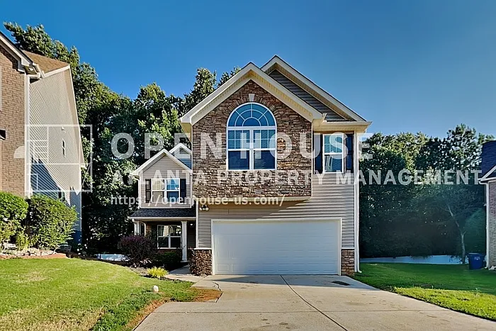 4 bed, 2.5 bath, 2471 sqft, $2,410 — Photo 1