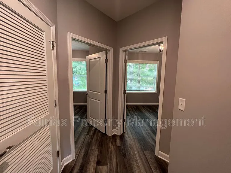 518 Boone St #103 — Photo 13