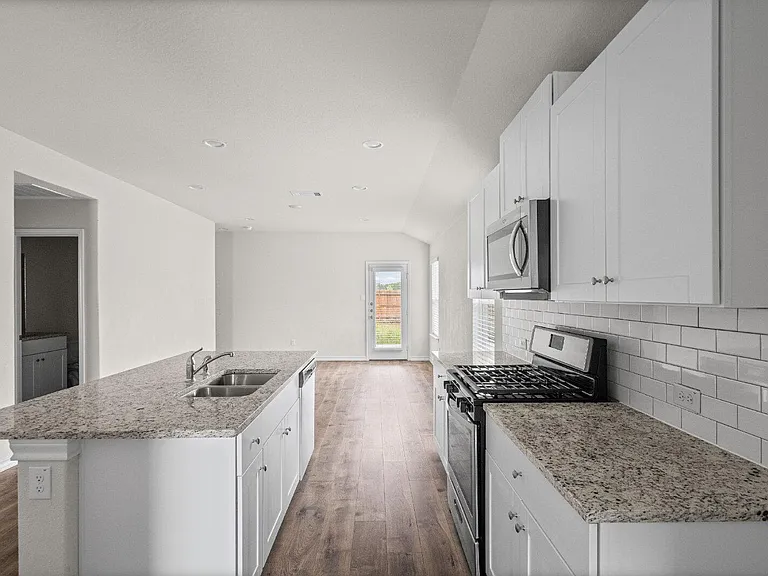388 Arbor Hls — Photo 6