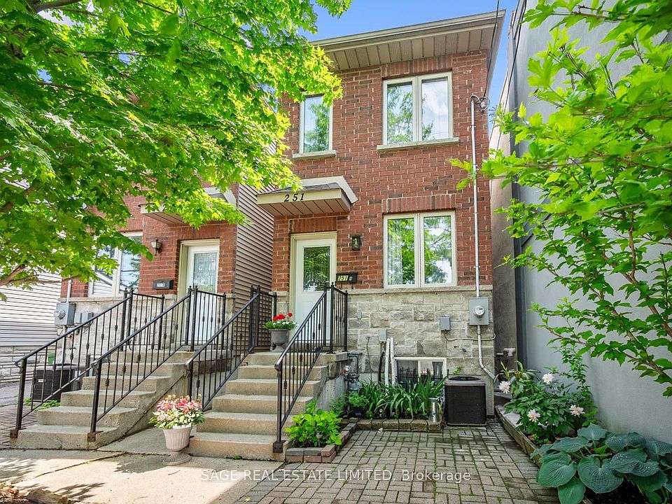1st image of 251A Chisholm Ave
