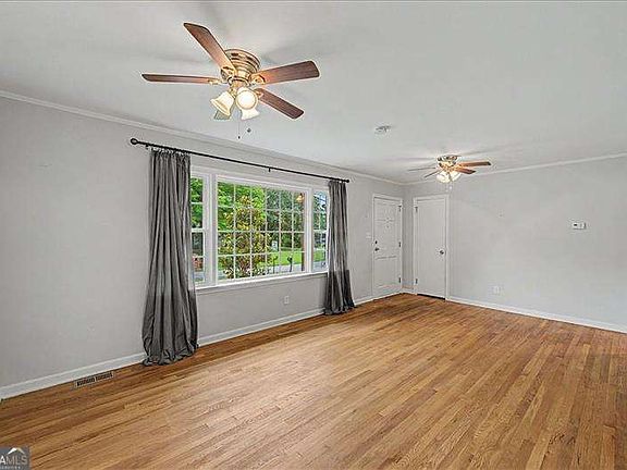 5th image of 71 Worthington Dr