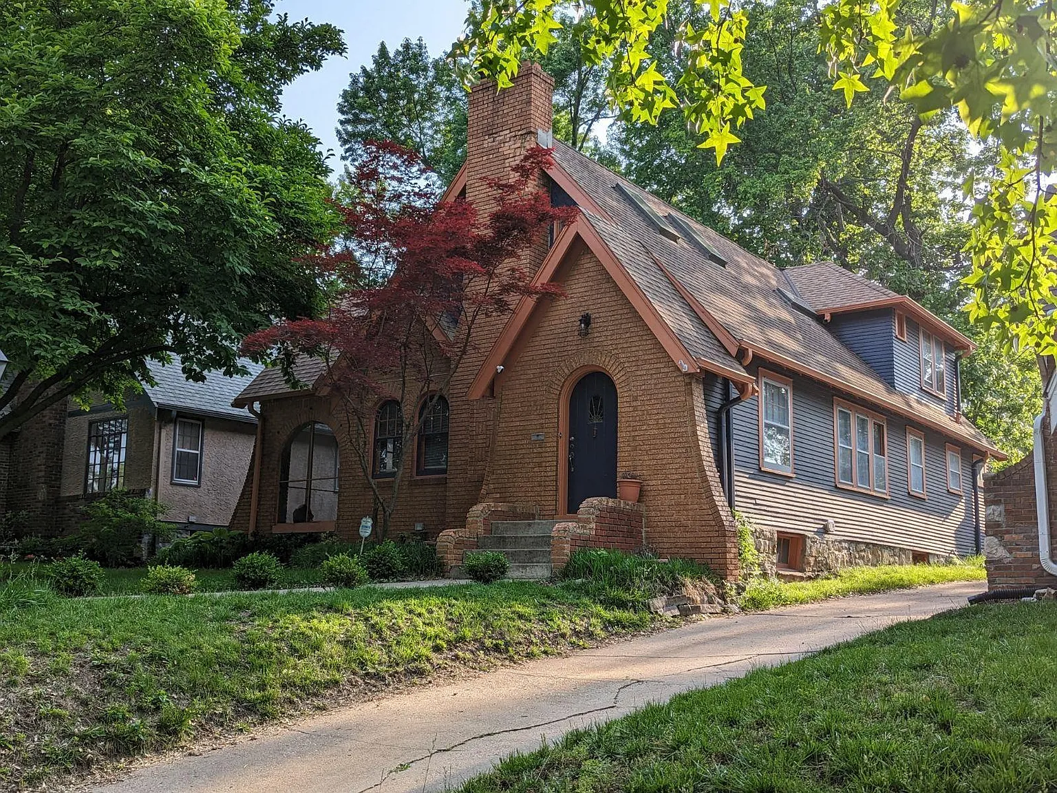 7306 Walnut St — Photo 2