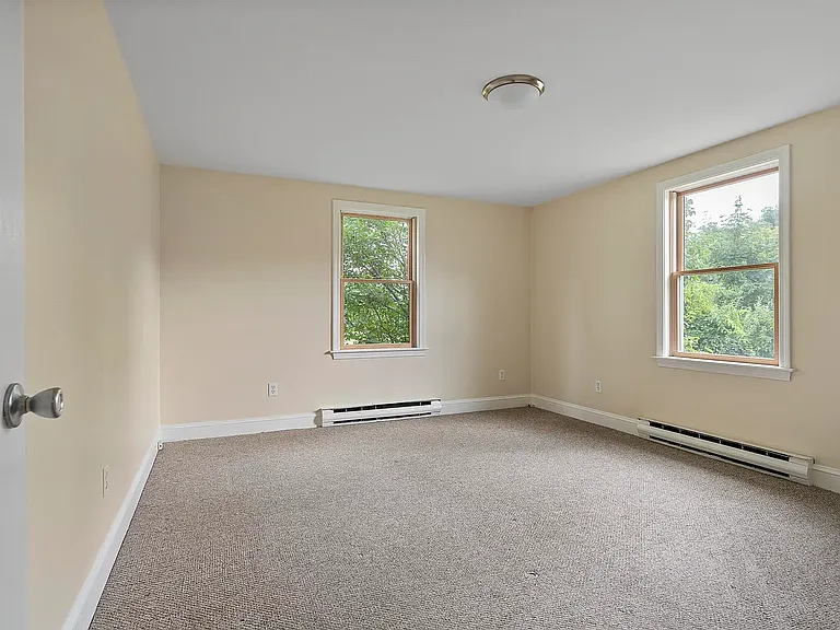 585 Walnut Hill Rd — Photo 20