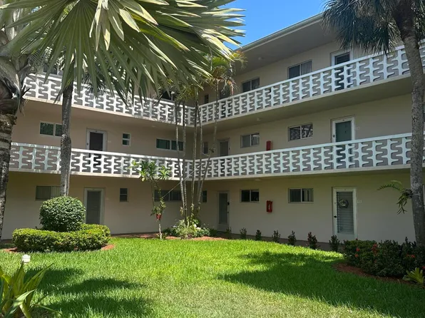 2812 S Garden Dr #304, Lake Worth, FL 33461
