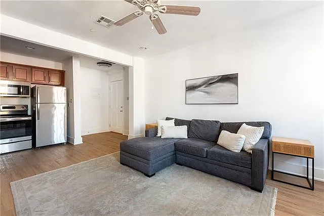3918 Baronne St #202 — Photo 4