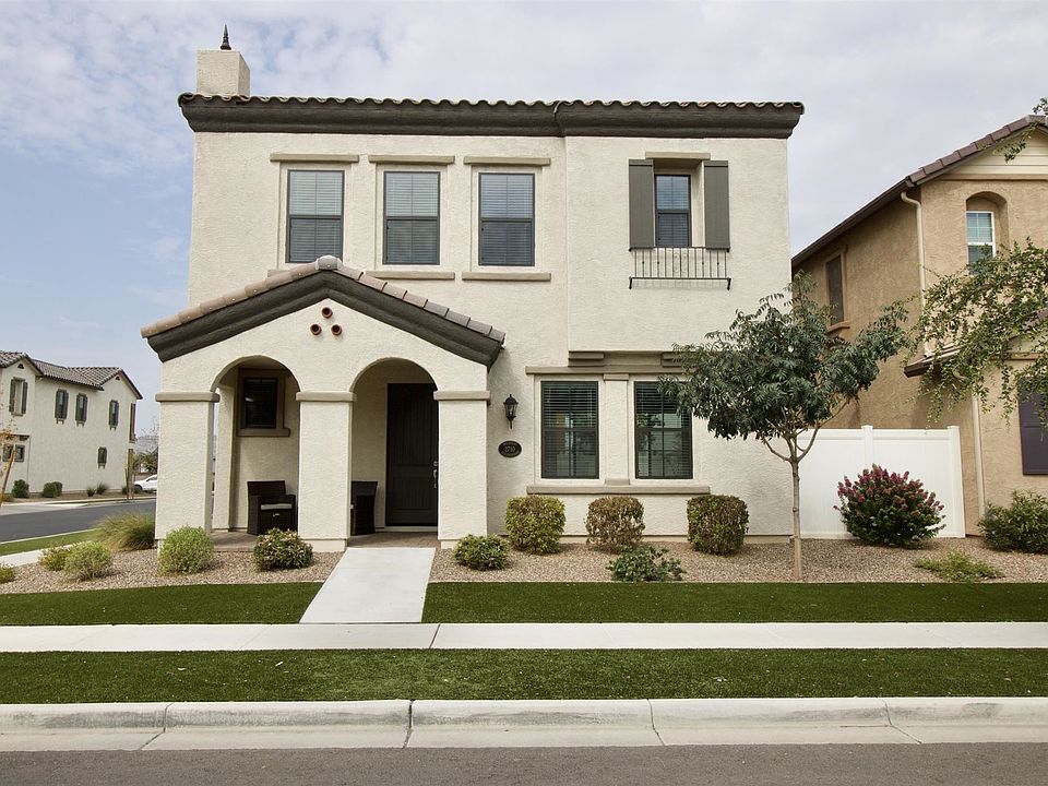 1st image of 2710 S Santa Rita