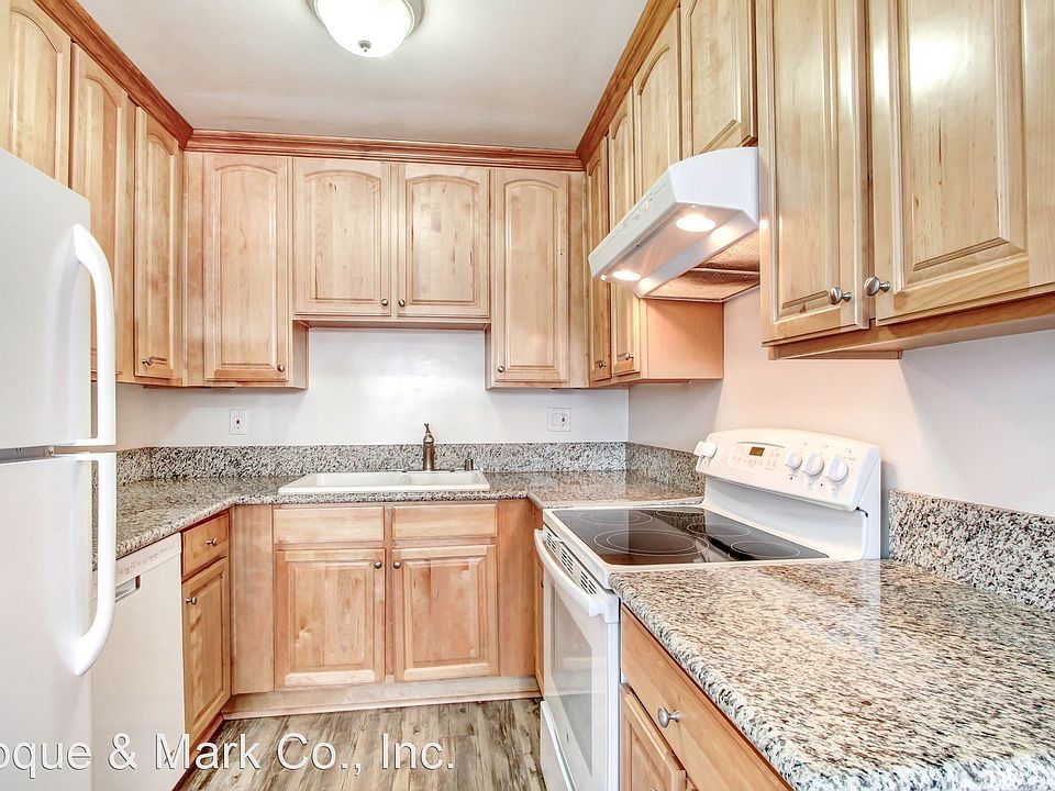 1st image of 2665 31st St APT 3