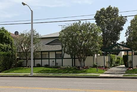 1st image of 18026 Burbank Blvd APT 5