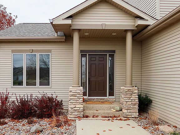 2nd image of 300 Pebble Creek Dr