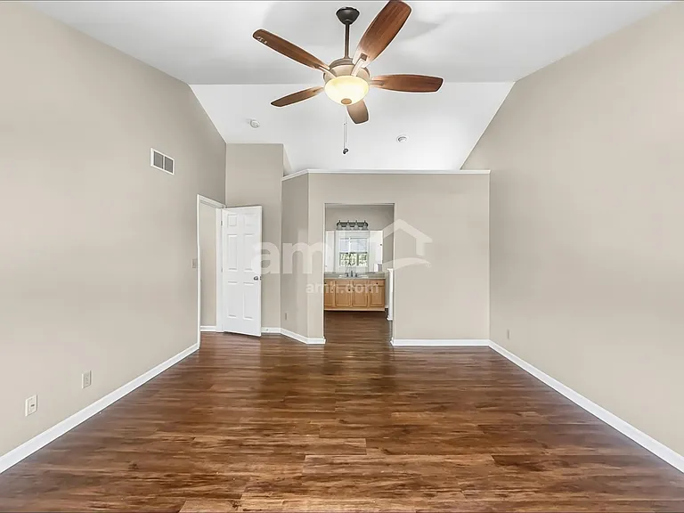 10529 Williamswoods Dr — Photo 10