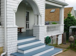 16 Commonwealth Ave, Gloucester, MA 01930