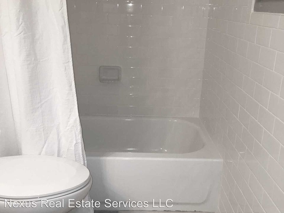 2nd image of 3030 Pleasant Ave APT 4
