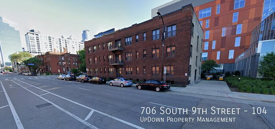 706 S 9th St — Photo 2