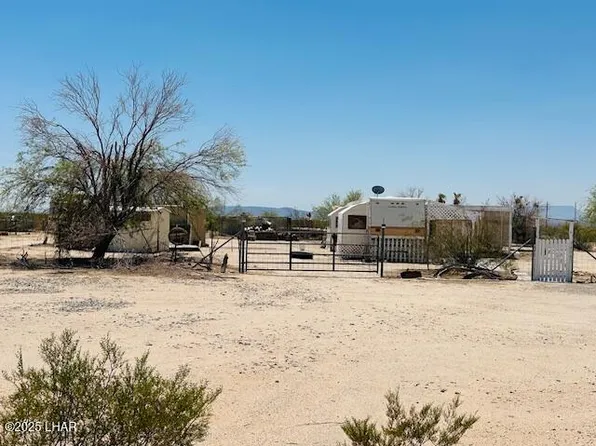 34065 71st St, Bouse, AZ 85325