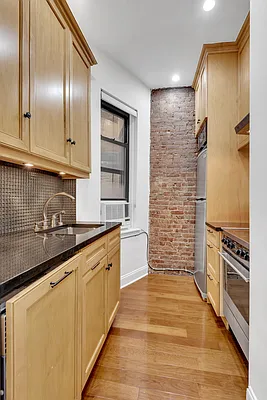 Rented by Douglas Elliman | media 4