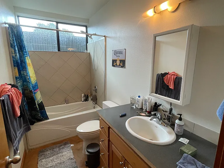 2220 NE Alberta St #2 — Photo 2