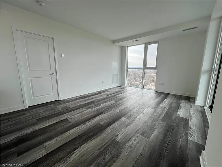 2007 James St #1802 — Photo 7