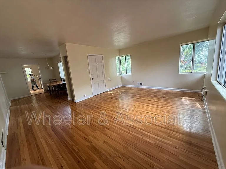 1575 S 800 E — Photo 2