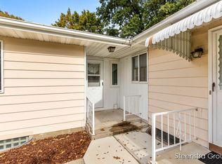 5728 Leisure South Dr SE, Kentwood, MI