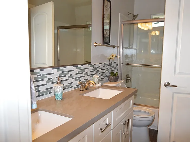 Los Altos Court — Photo 8