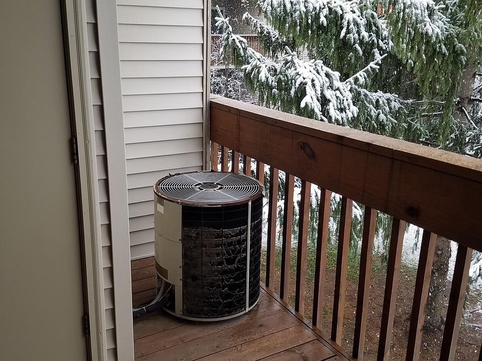 1st image of 4992 Oak Hill Dr