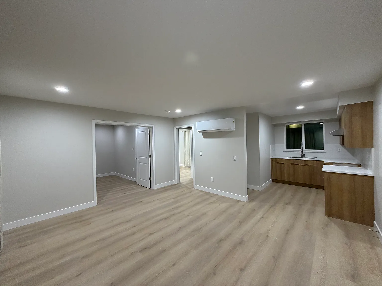 2 bed, 710 sqft, $2,995 — Photo 2