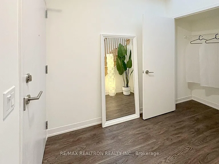6 David Eyer Rd #Penthouse 915 — Photo 5
