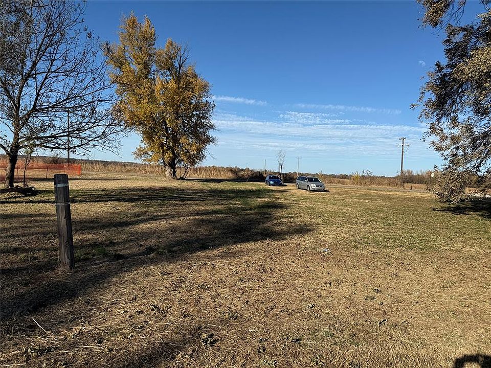 2nd image of 807 W College Ave Lot 4 & 5