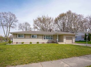 4602 Goldfinch Dr, Madison, WI 53714
