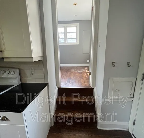 642 Bolivar St #MAIN FLOOR — Photo 21