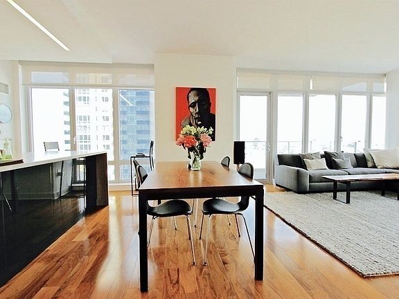 4th image of 2 Northside Piers APT 12G