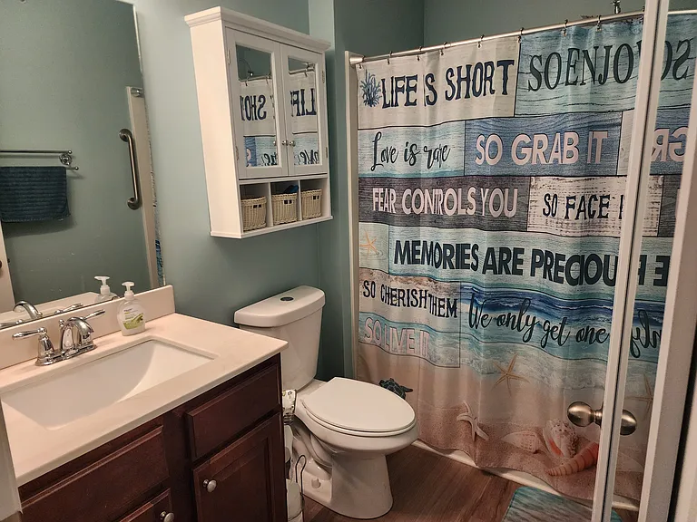 1300 Arbor Ct — Photo 19