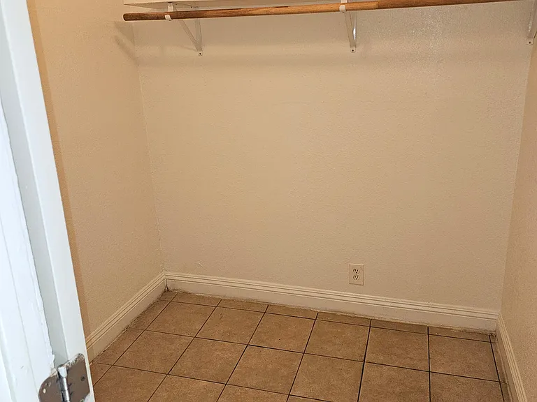 5900 Cassedy Ln #C — Photo 5