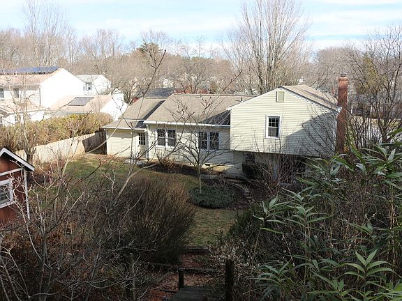 3rd image of 9 Lodge Pl
