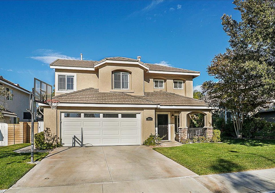 1st image of 23715 Greystone Ct