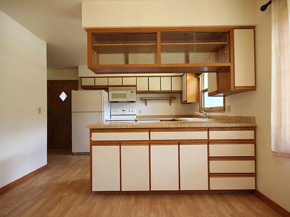4th image of 431 Wildwood Ct