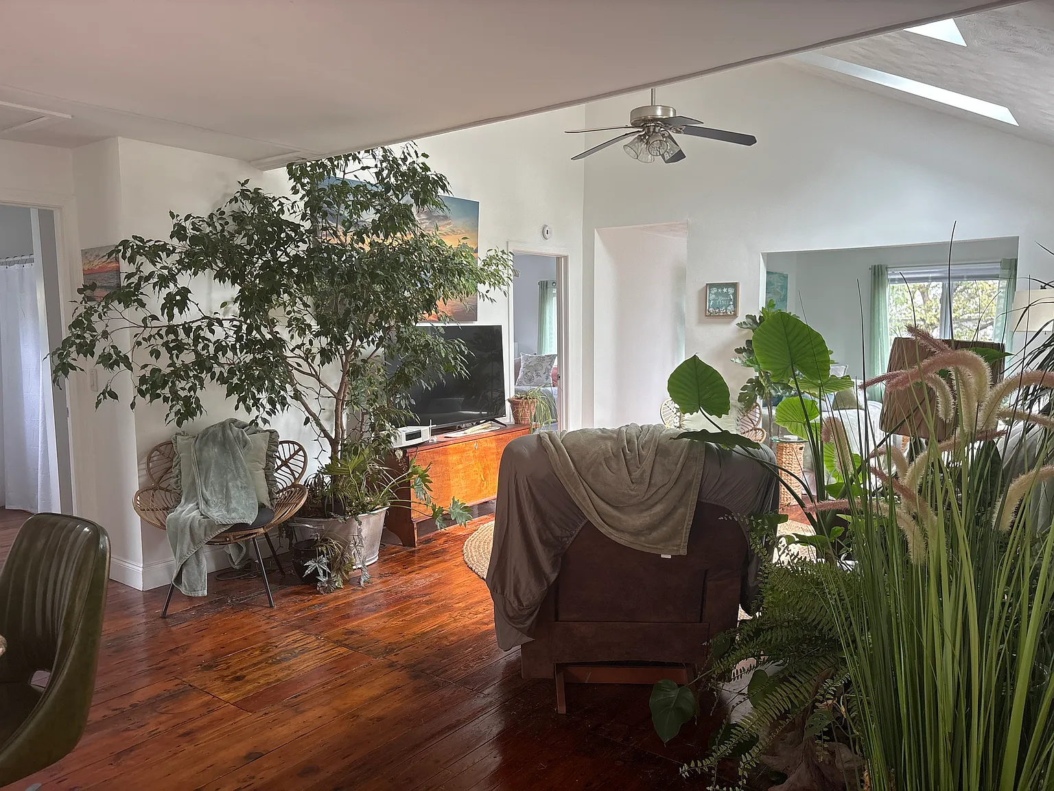 2 bed, 1000 sqft, $3,500 — Photo 3