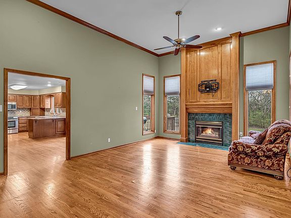 4th image of 3210 SW Mowbray Rd