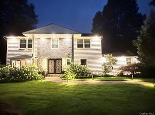35 Elm Drive, East Hills, NY 11576