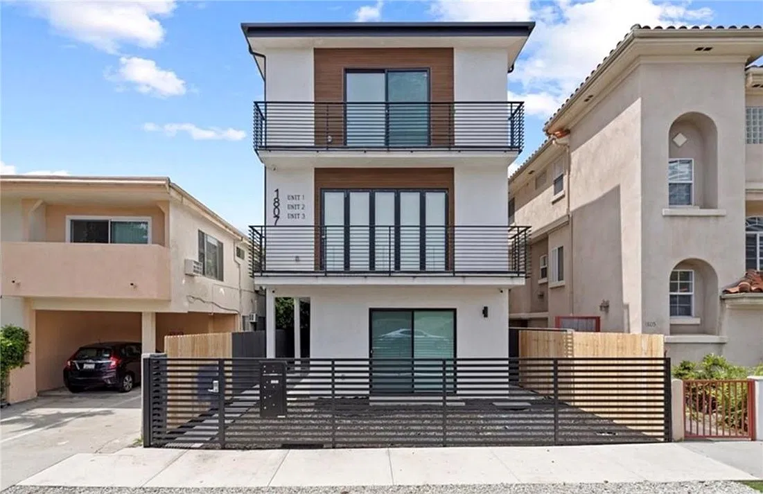 3 bed, 1463 sqft, $4,574 — Photo 1