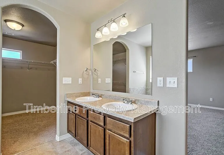 7673 Crestone Peak Trl — Photo 32