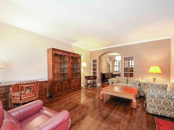 4th image of 13966 Pershing Cres