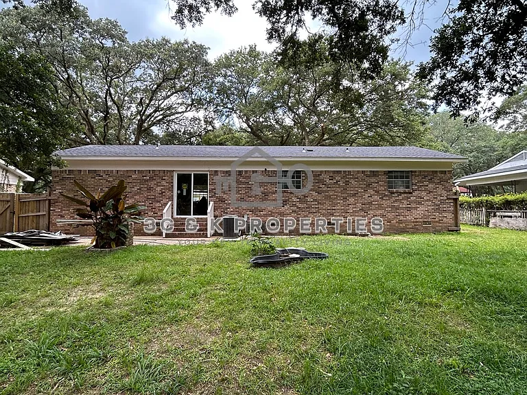 7427 Havenwood Dr — Photo 2